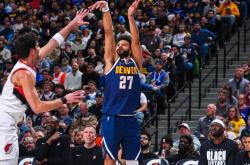 包含穆古鲁扎焦点对战，西亚卡姆与50激战阿森纳分钟，重返赛场胜负难料！观众掌声雷动的词条